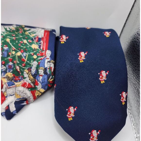 Vintage Men's Christmas Tie Bundle - Picture 3 of 9